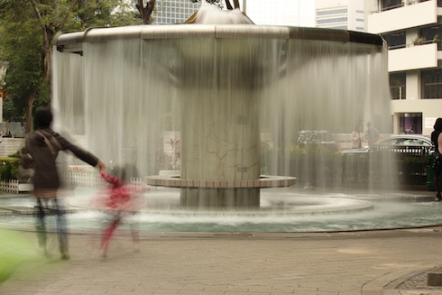 Hong Kong fountain, copyright Wolves in London