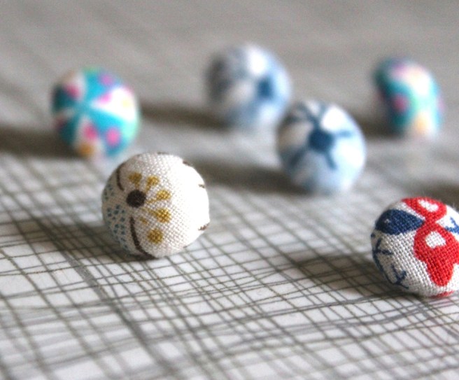 DIY fabric covered buttons