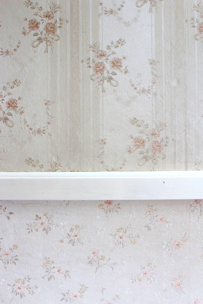 Retro hallway wallpaper