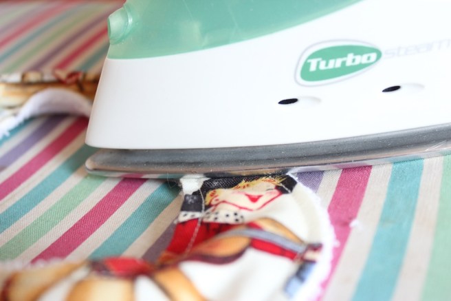 Baby bib pattern and tutorial