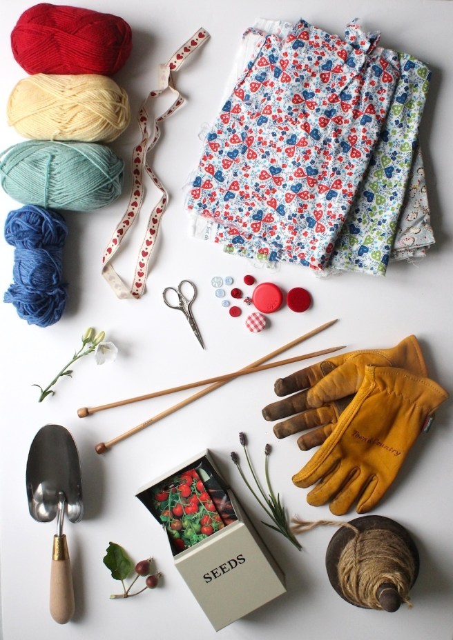 Making stuff and pootling in the garden | Wolves in London