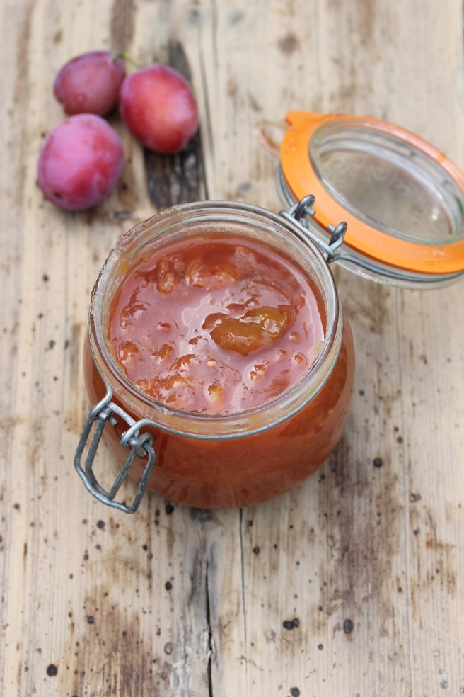 Spicy plum chutney recipe | Wolves in London