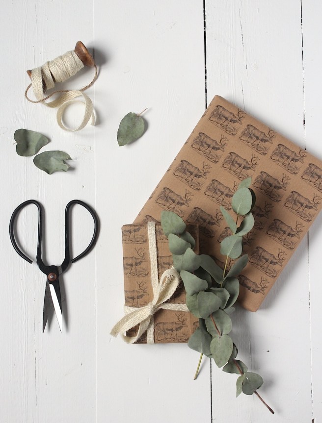 Home-printed reindeer wrapping paper, free download
