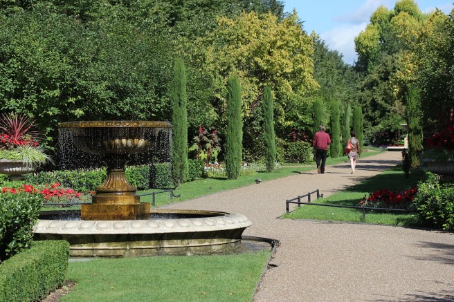 Regents Park in the sun