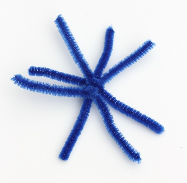 Pipe cleaner fold