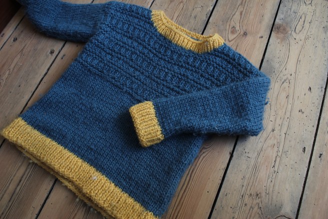 Handknit toddler jumper, free pattern