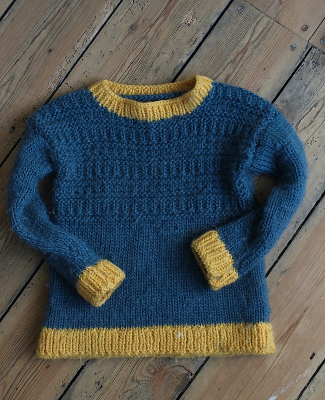 Handknit toddler jumper, free pattern